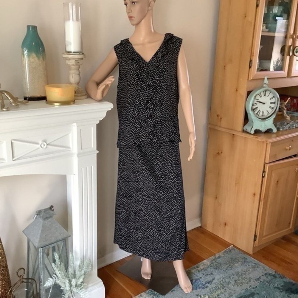 Talbots set skirt and top 100% silk